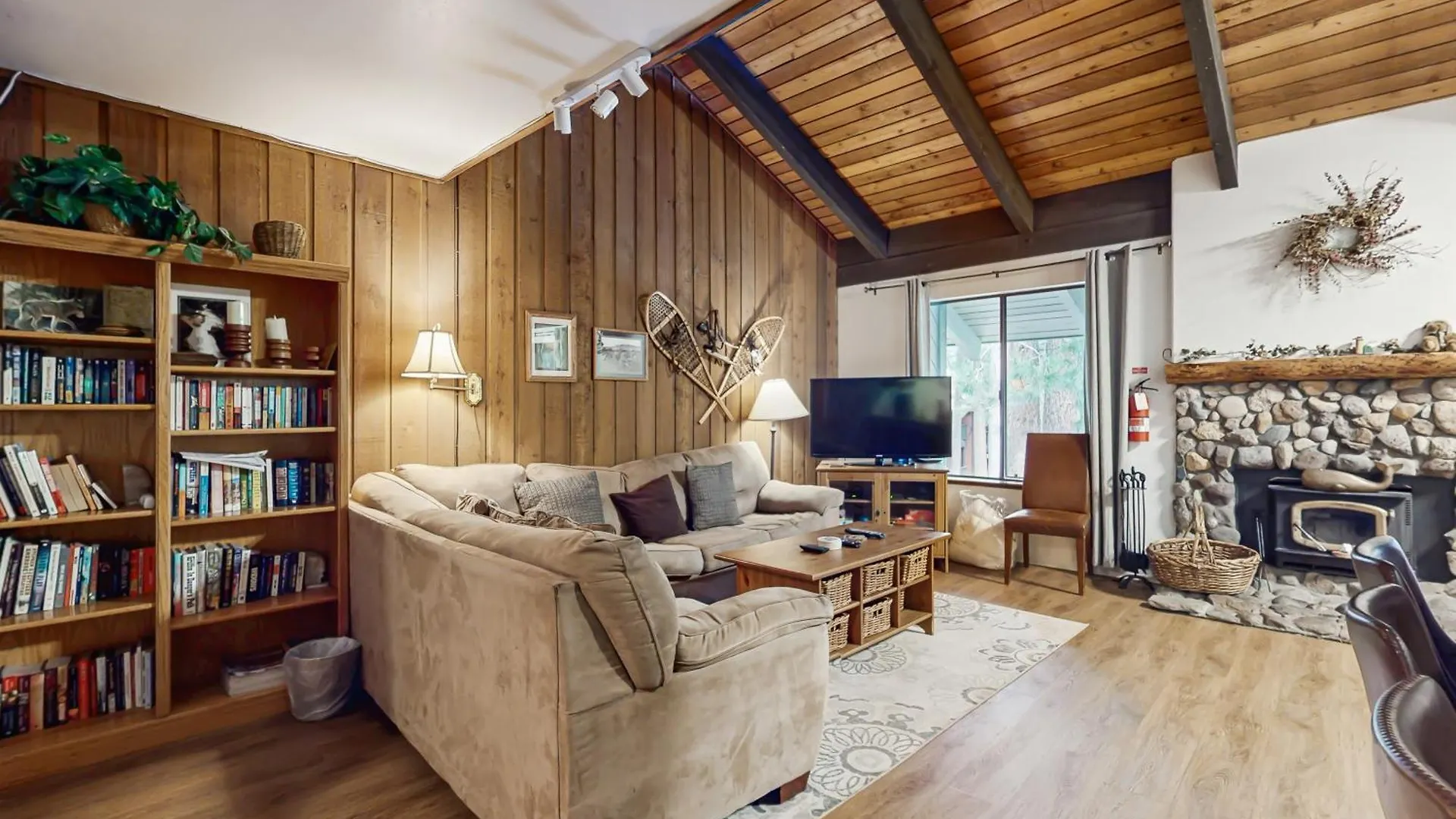 Sunshine Sanctuary Apartment Mammoth Lakes